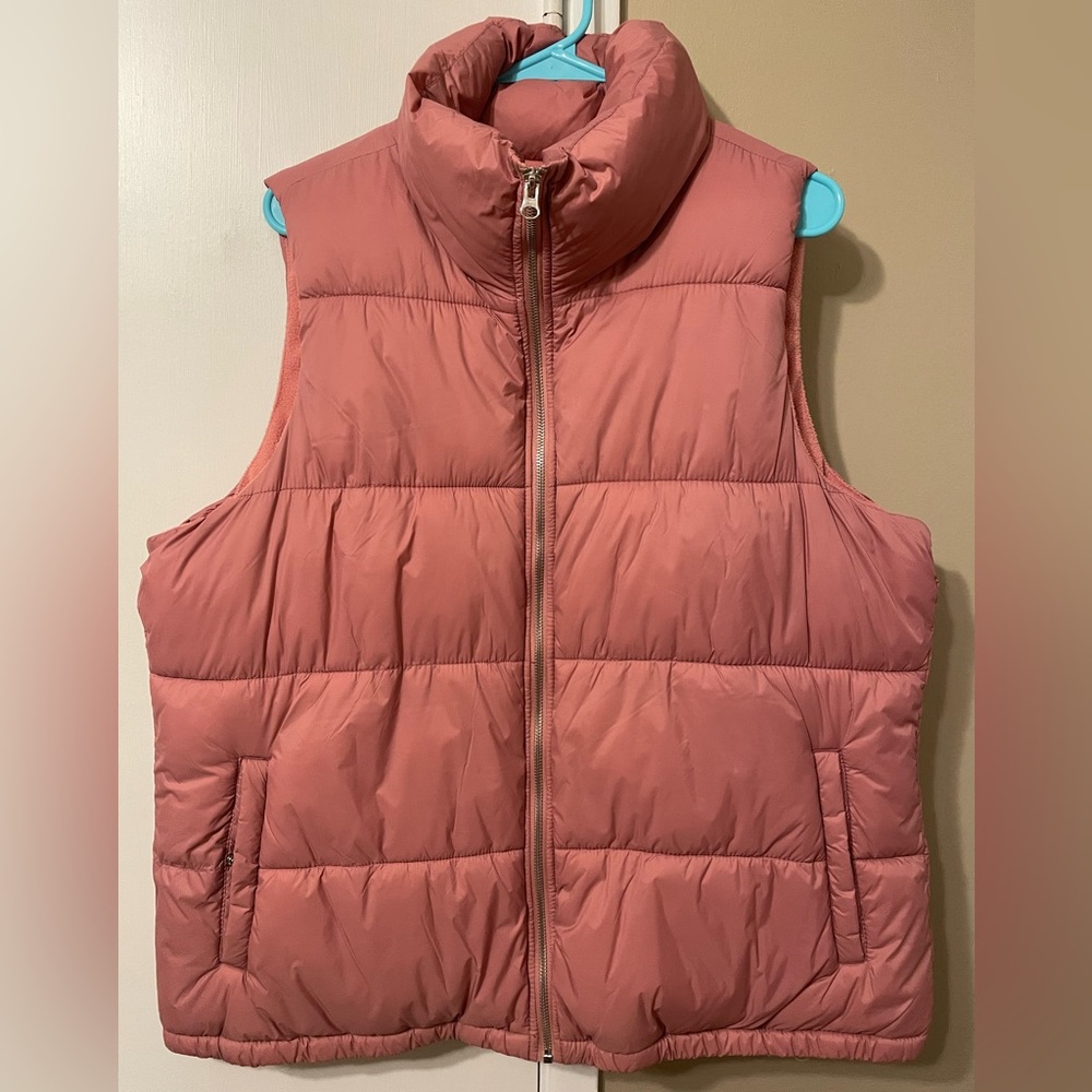 Old Navy Puffer Vest